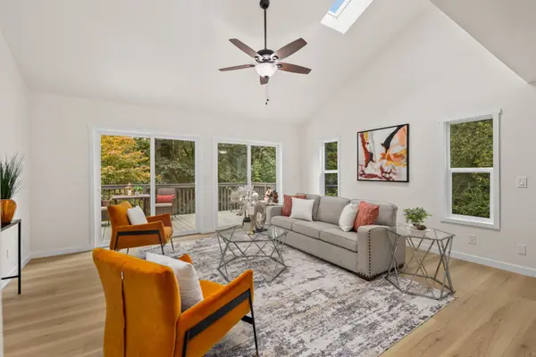 feature image of Price Reduced: 25025 NE 52nd Pl, Redmond WA | $1,225,000
