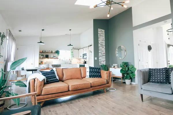 Should You Consider Lock-and-Leave Homes in Las Vegas?
