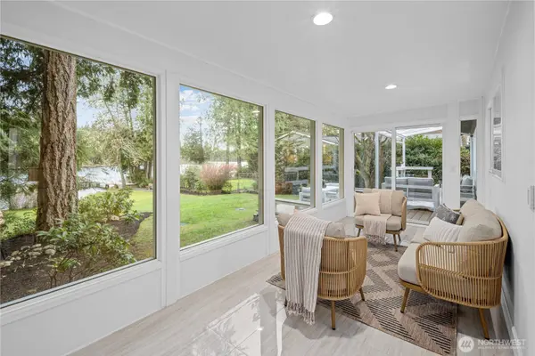 1626 W Beaver Lake DR SE, Sammamish, WA 98075