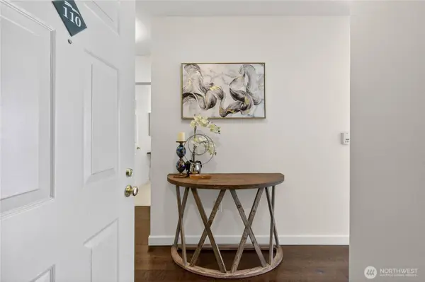 524 6th AVE W #110, Seattle, WA 98119