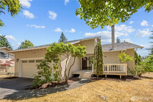 6318 156th PL NE, Redmond, WA 98052