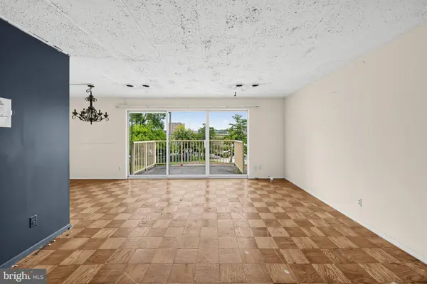 2606 INDIAN DR #1-C, Alexandria, VA 22303