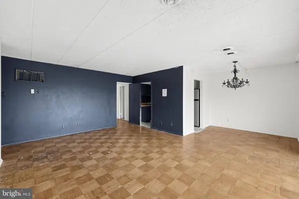 2606 INDIAN DR #1-C, Alexandria, VA 22303