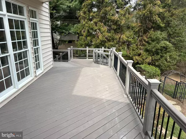 13548 HERITAGE FARMS DR, Gainesville, VA 20155