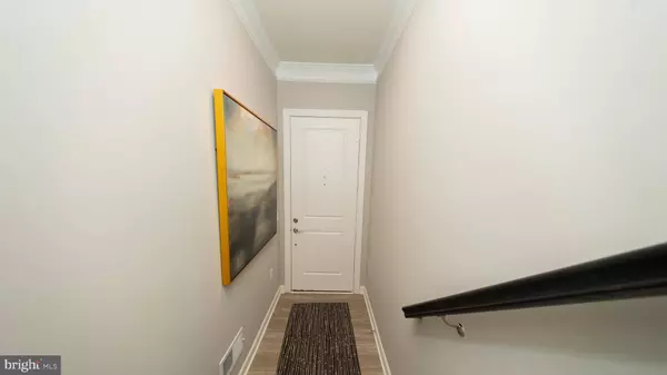 3811 RAINIER DR, Fairfax, VA 22033