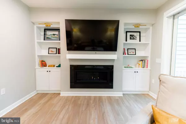 3811 RAINIER DR, Fairfax, VA 22033