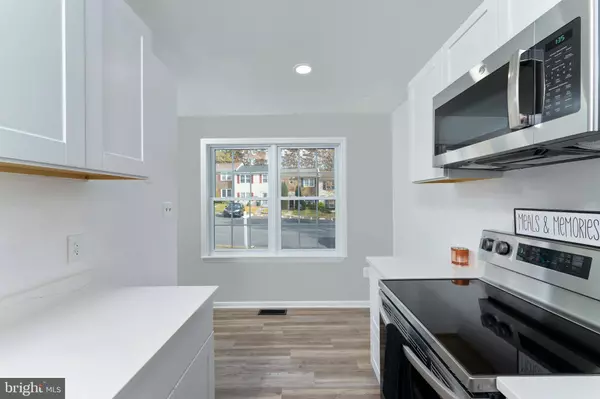 12346 WOODLAWN CT, Woodbridge, VA 22192