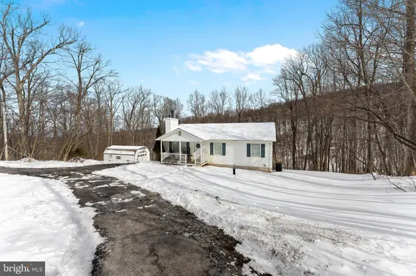 250 RIDGE TOP LN, Linden, VA 22642