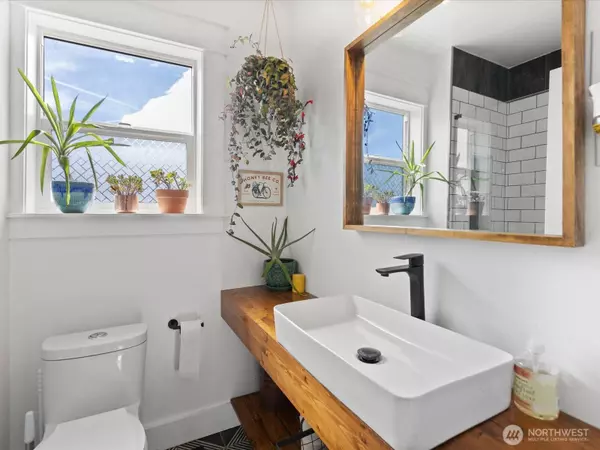 114 N French AVE, Arlington, WA 98223