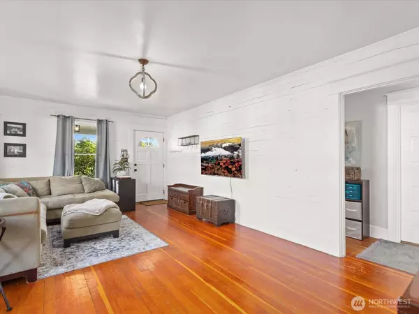 114 N French AVE, Arlington, WA 98223