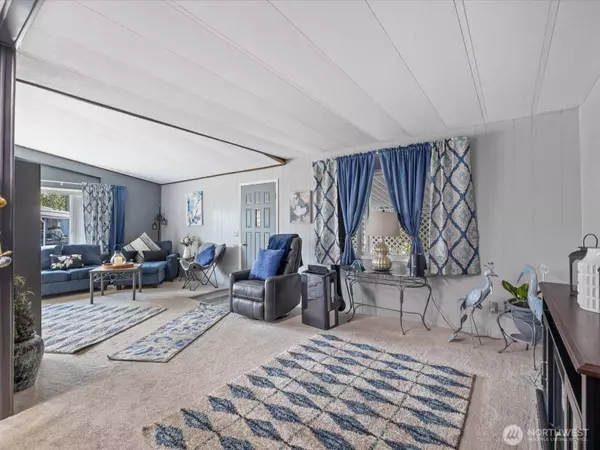 5900 64th ST NE #232, Marysville, WA 98270