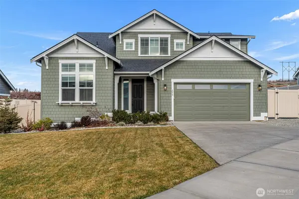 2079 Legacy PL SE, East Wenatchee, WA 98802
