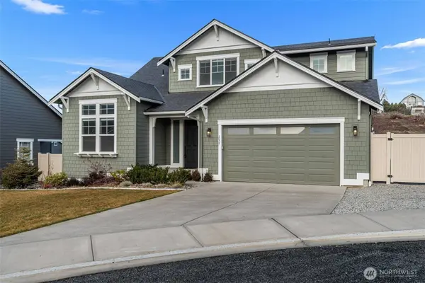 2079 Legacy PL SE, East Wenatchee, WA 98802