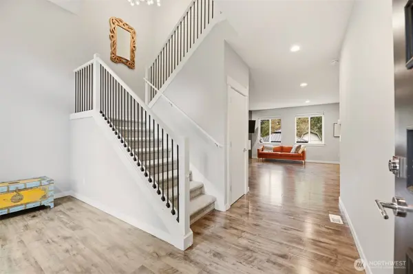 12102 10th DR SE #B, Everett, WA 98208