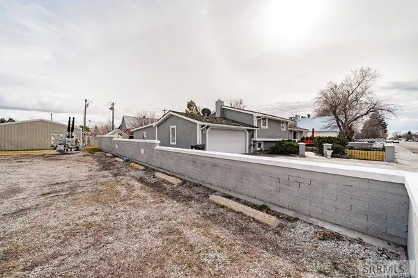 386 N Fisher Avenue, Blackfoot, ID 83221