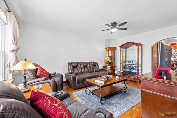 4112 N McVicker AVE, Chicago, IL 60634