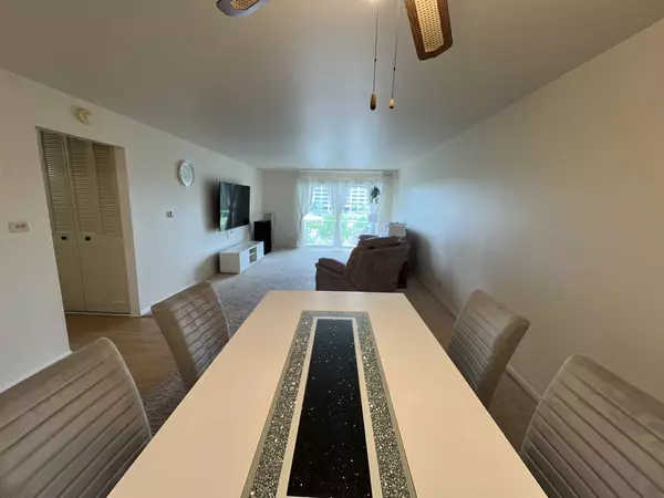 900 E Wilmette RD #411, Palatine, IL 60074