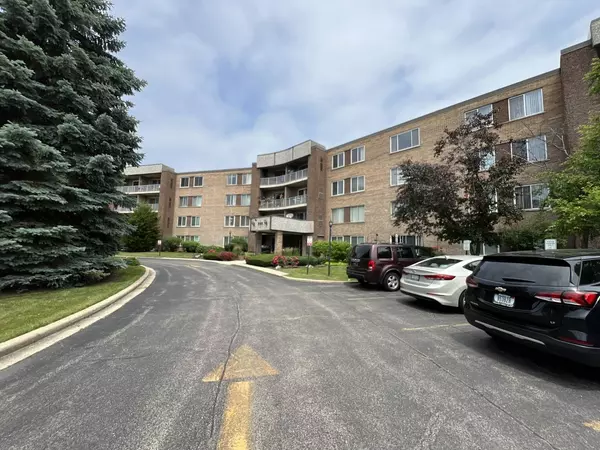 900 E Wilmette RD #411, Palatine, IL 60074