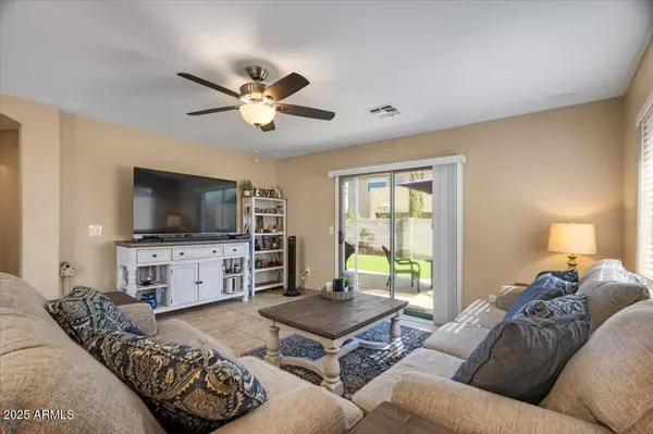 612 E RACINE Place, Casa Grande, AZ 85122