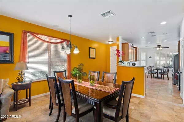 31716 N PONCHO Lane, San Tan Valley, AZ 85143