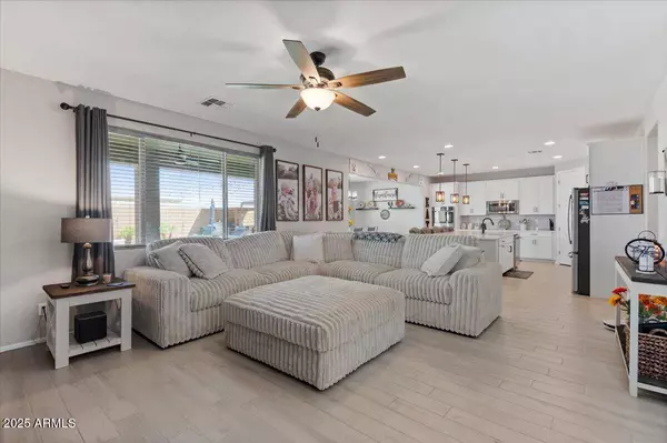 10052 E HAY LOFT Road, Florence, AZ 85132