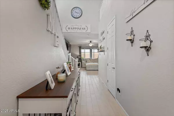 10052 E HAY LOFT Road, Florence, AZ 85132