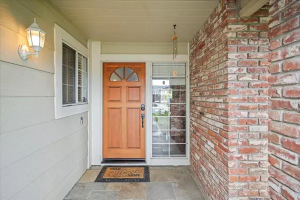 1313 Rolling Hills DR, Roseville, CA 95661