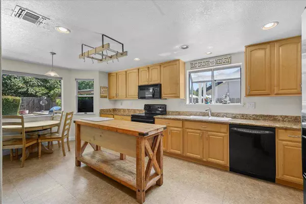 1313 Rolling Hills DR, Roseville, CA 95661