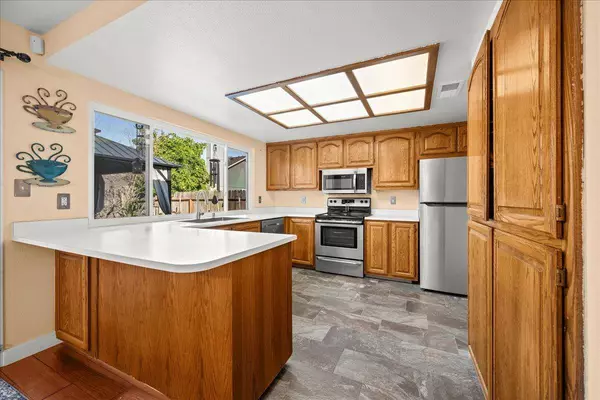 8949 Genoa AVE, Orangevale, CA 95662