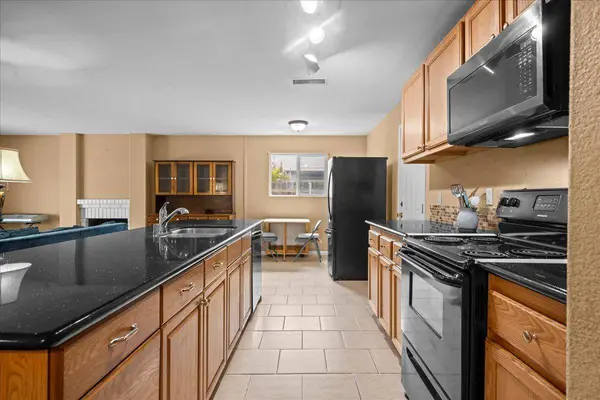 9922 Burline ST, Sacramento, CA 95827