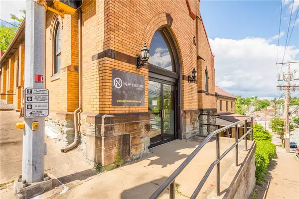 912 Lorenz Ave, Elliott, PA 15220