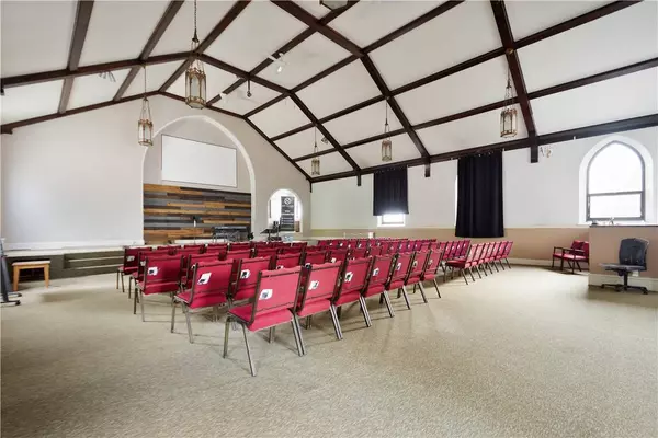 912 Lorenz Ave, Elliott, PA 15220