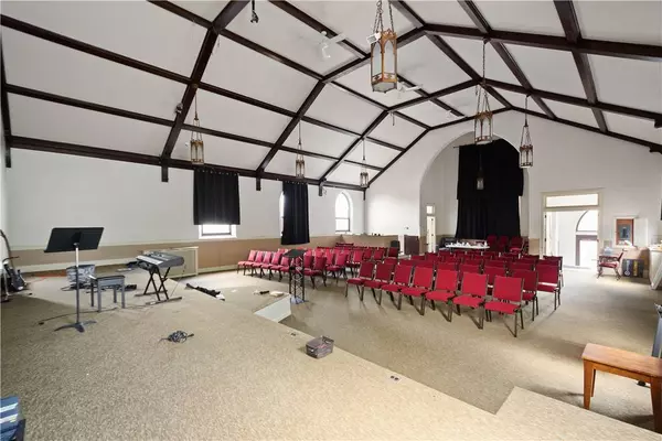 912 Lorenz Ave, Elliott, PA 15220