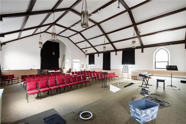 912 Lorenz Ave, Elliott, PA 15220