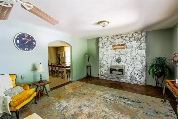 130 S King ST, Seneca, SC 29678