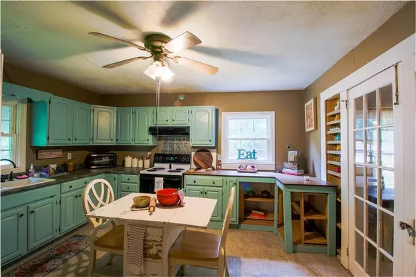 130 S King ST, Seneca, SC 29678