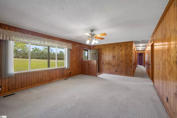 108 Cranes Crossing Drive, West Union, SC 29696