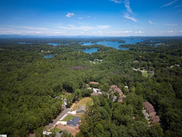 531 Sullivans Way, Seneca, SC 29672