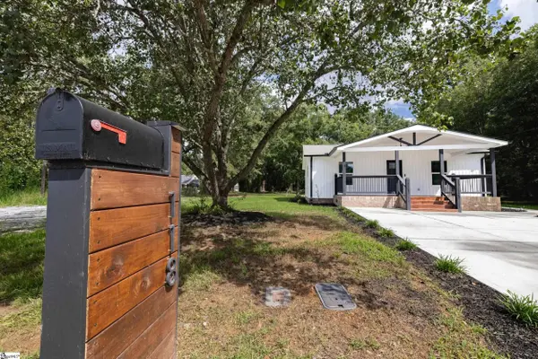 118 Strawberry Road, Anderson, SC 29626