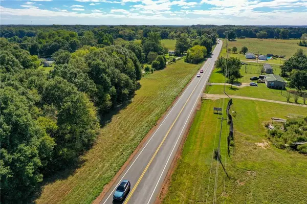 000 West Oak HWY, Townville, SC 29689