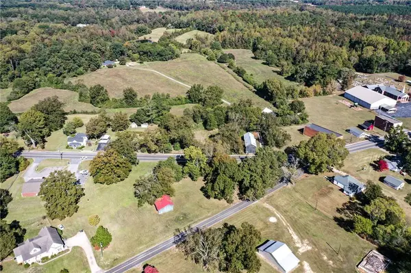 8908 Highway 24 HWY, Townville, SC 29689