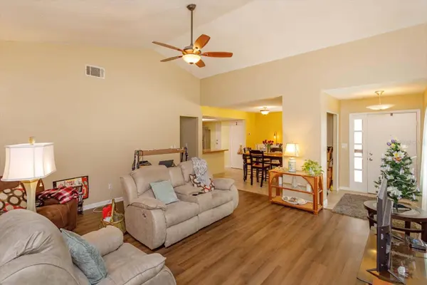 718 WILDWOOD DR, Winter Springs, FL 32708