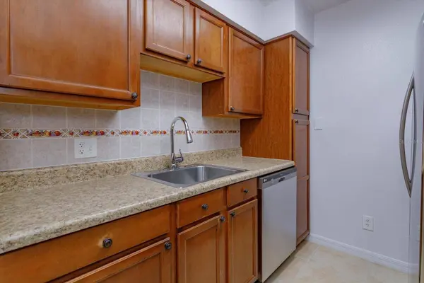 395 WYMORE RD #207, Altamonte Springs, FL 32714