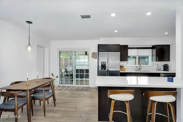 210 E EL CAMINO Drive, Phoenix, AZ 85020