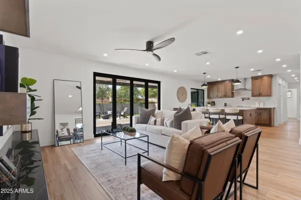 5355 E WALLACE Avenue, Scottsdale, AZ 85254