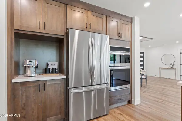 5355 E WALLACE Avenue, Scottsdale, AZ 85254