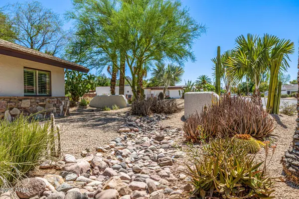 28 E WINGED FOOT Road, Phoenix, AZ 85022