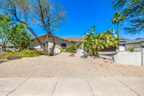 28 E WINGED FOOT Road, Phoenix, AZ 85022