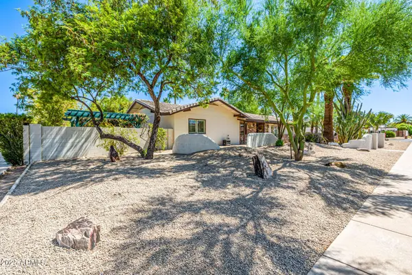 28 E WINGED FOOT Road, Phoenix, AZ 85022