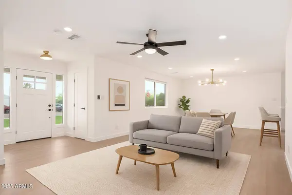 1202 E PALMAIRE Avenue, Phoenix, AZ 85020
